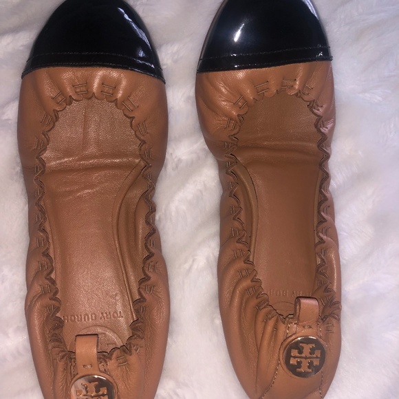 7 Tory Burch Abbey Mestico Flats - Picture 4 of 5
